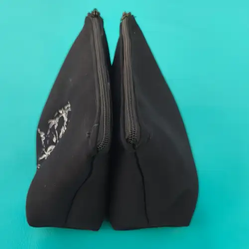 Trousse à maquillage brodée